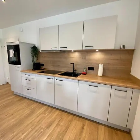 In Saalfelden Near Slopes, Cleaning Included Appartement Lanthal